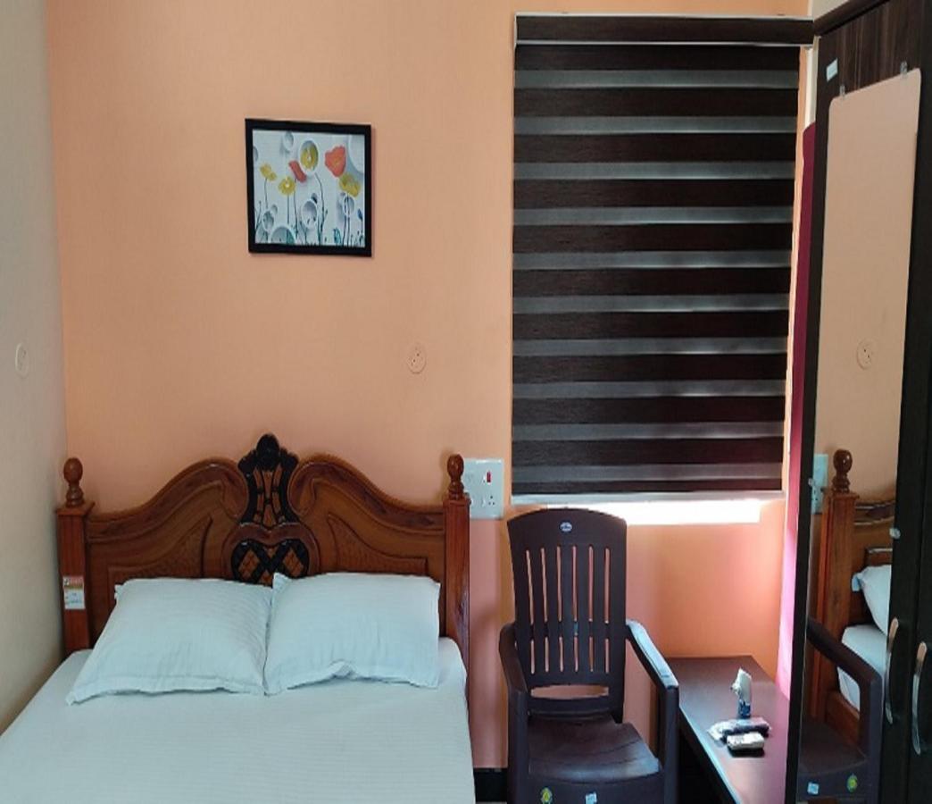 ホテル Jeeva Residency Thalaivasal エクステリア 写真