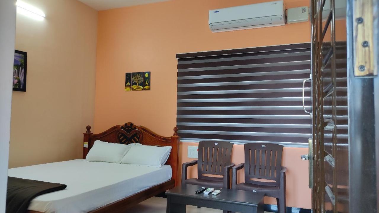 ホテル Jeeva Residency Thalaivasal エクステリア 写真