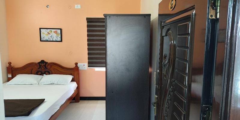 ホテル Jeeva Residency Thalaivasal エクステリア 写真